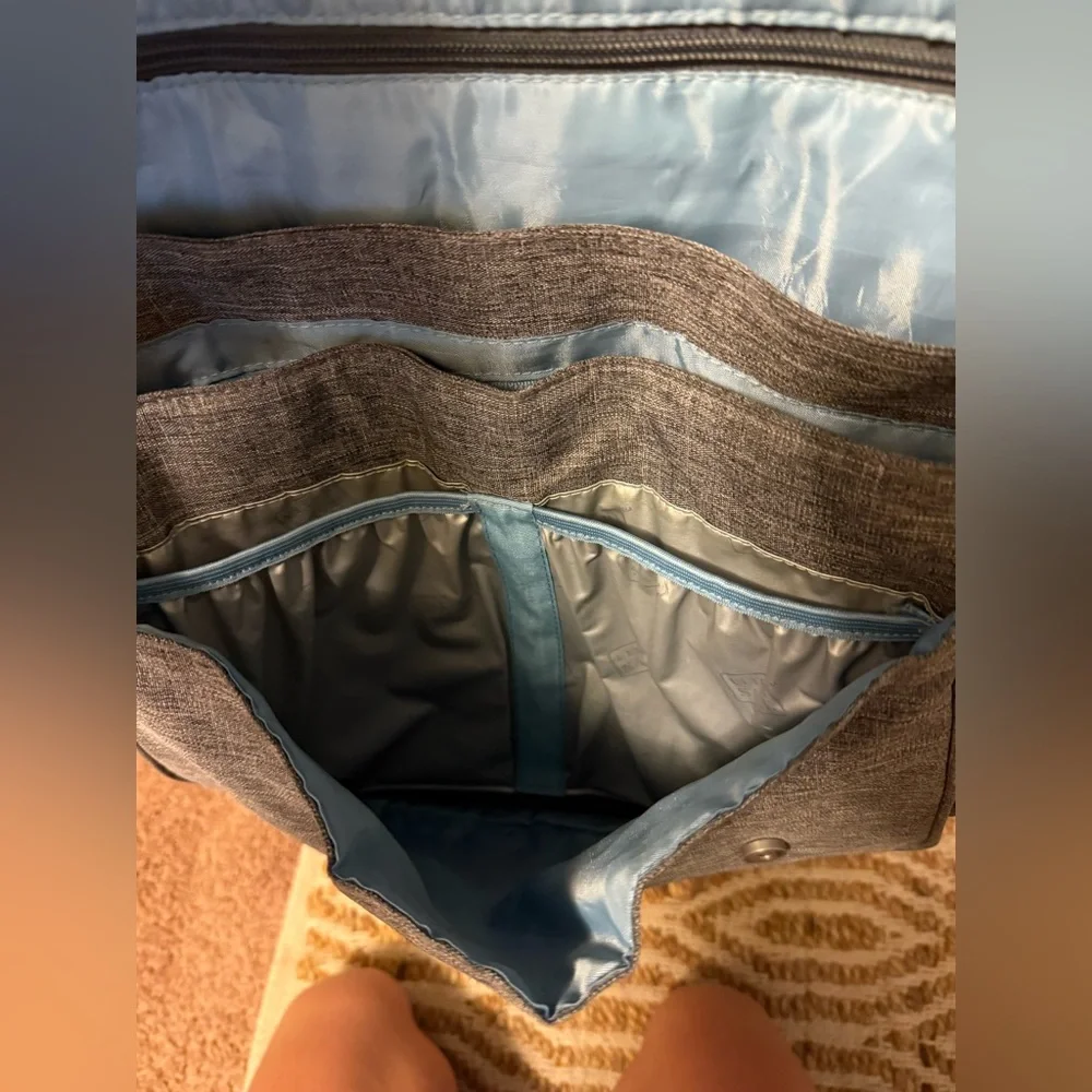 Columbia Gray Baby Bag with Modern Design